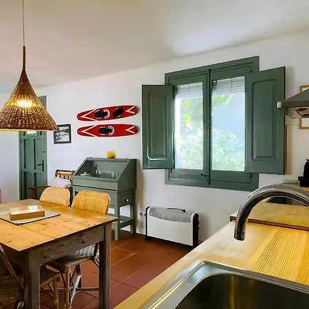 Apartment T2 - Sunny Duplex With Garden 50m From