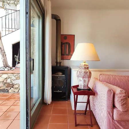 T2 - Sunny Duplex With Garden 50m From