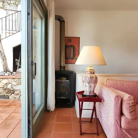 T2 - Sunny Duplex With Garden 50m From