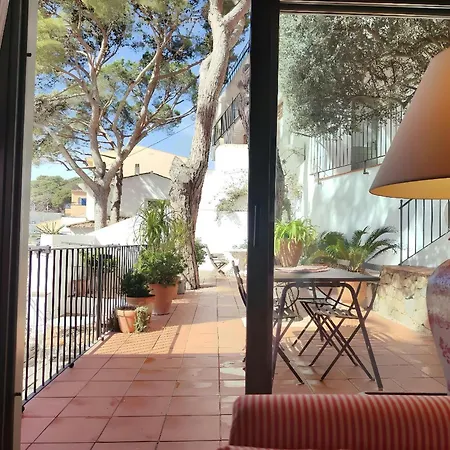 Apartment T2 - Sunny Duplex With Garden 50m From