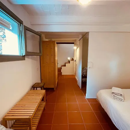 T2 - Sunny Duplex With Garden 50m From