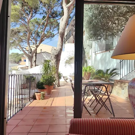 Feriehus Apartmentstamariu: Duplex With Garden 50M To Beach