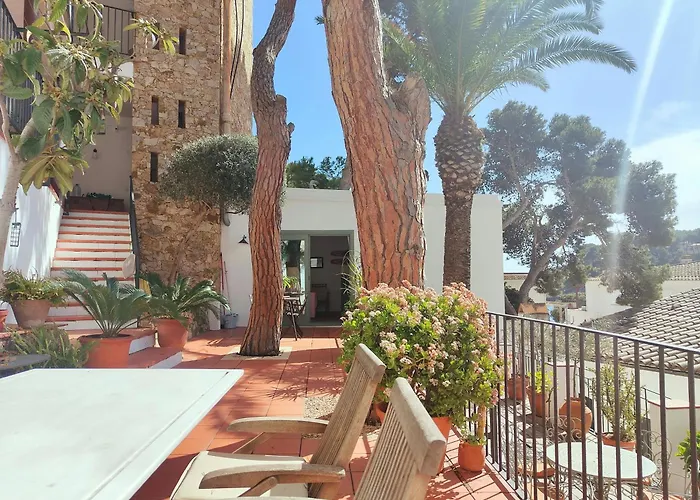 Casa de Férias Apartmentstamariu: Duplex With Garden 50M To Beach