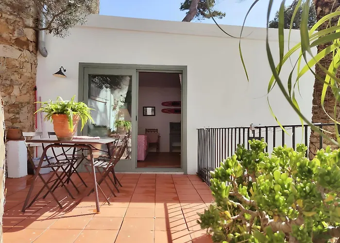 Casa de Férias Apartmentstamariu: Duplex With Garden 50M To Beach *
