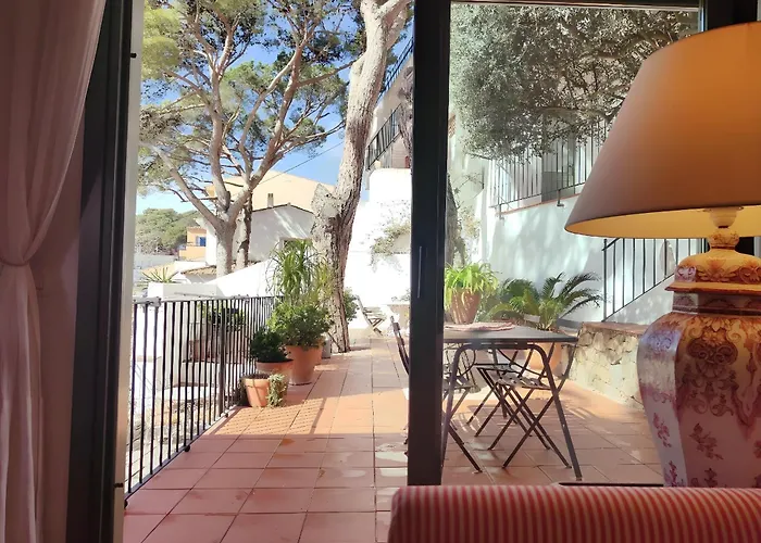 Casa de Férias Apartmentstamariu: Duplex With Garden 50M To Beach